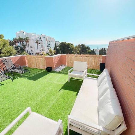 Cozy Apartment With Large Terrace Торремолинос Экстерьер фото