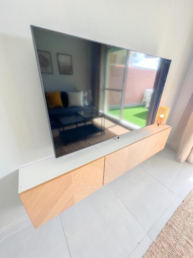 Cozy Apartment With Large Terrace Торремолинос Экстерьер фото