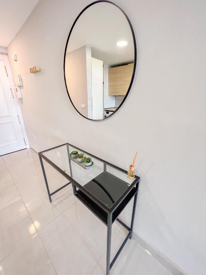 Cozy Apartment With Large Terrace Торремолинос Экстерьер фото