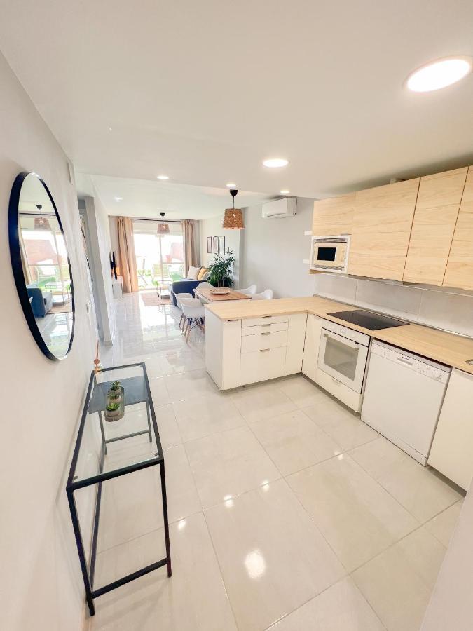 Cozy Apartment With Large Terrace Торремолинос Экстерьер фото