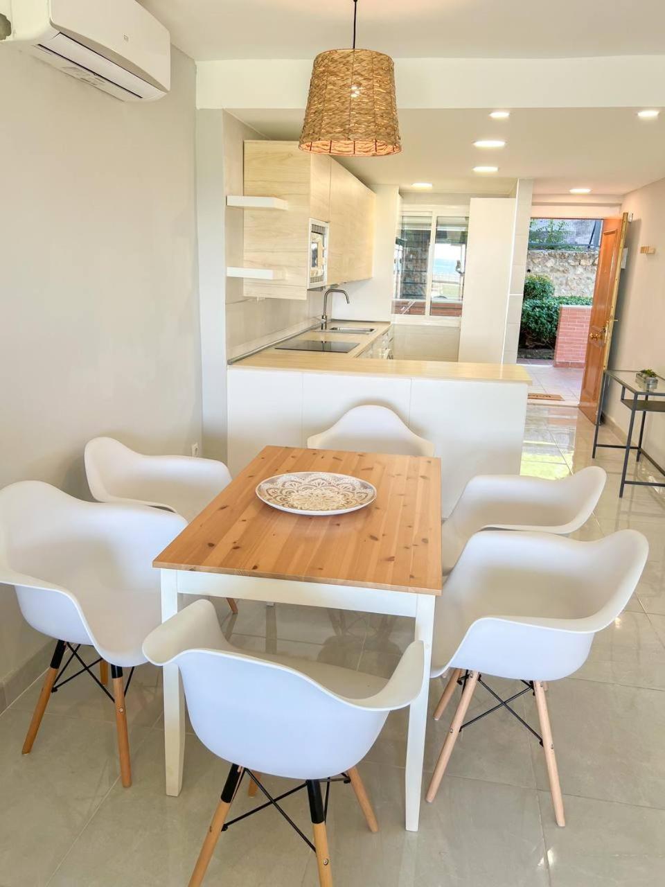 Cozy Apartment With Large Terrace Торремолинос Экстерьер фото